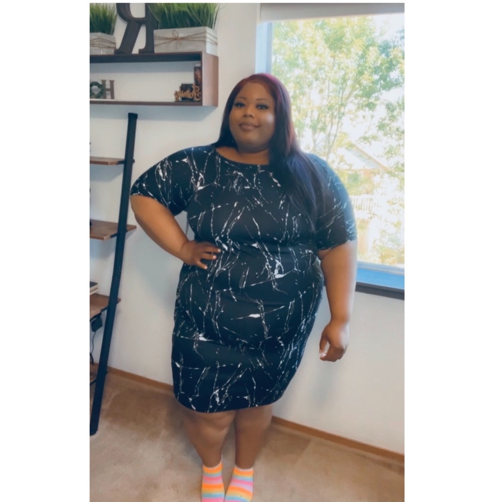 •PLUS• Fun Bodycon Dress - Picture 1 of 3